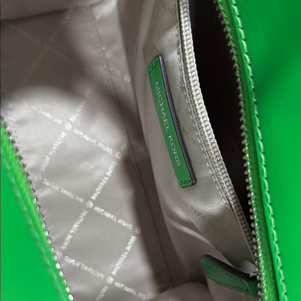 Michael Kors Kelly Green Satchel with Gold Hardware - Picture 13 of 16